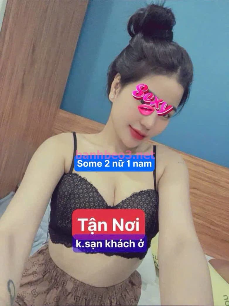 Gái xinh Trâm Anh_ Gương mặt kute, body gợi cảm