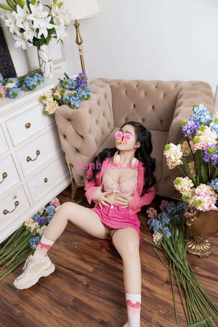 New❤️Bé Ty Xinh Xắn Dễ Thương❤️Ngoan,Rất Cưng Chiều Khách