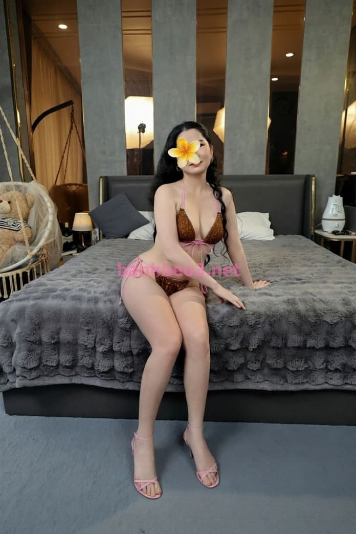 GIA LINH Dâm đãnh chịch sướng rên la dâm đãng 