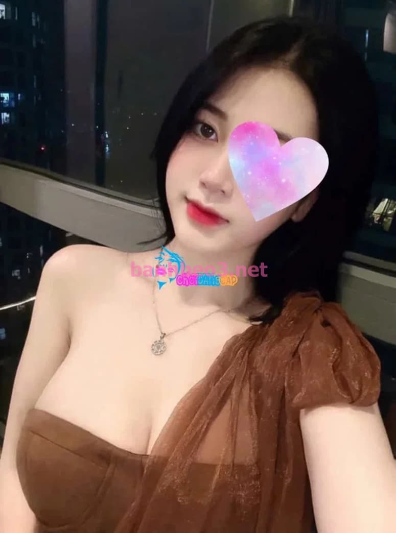 BABE QUỲNH NHIi - KHUÔN MẶT ĐẸP CUỐN HÚT MỌI ÁNH NHÌN