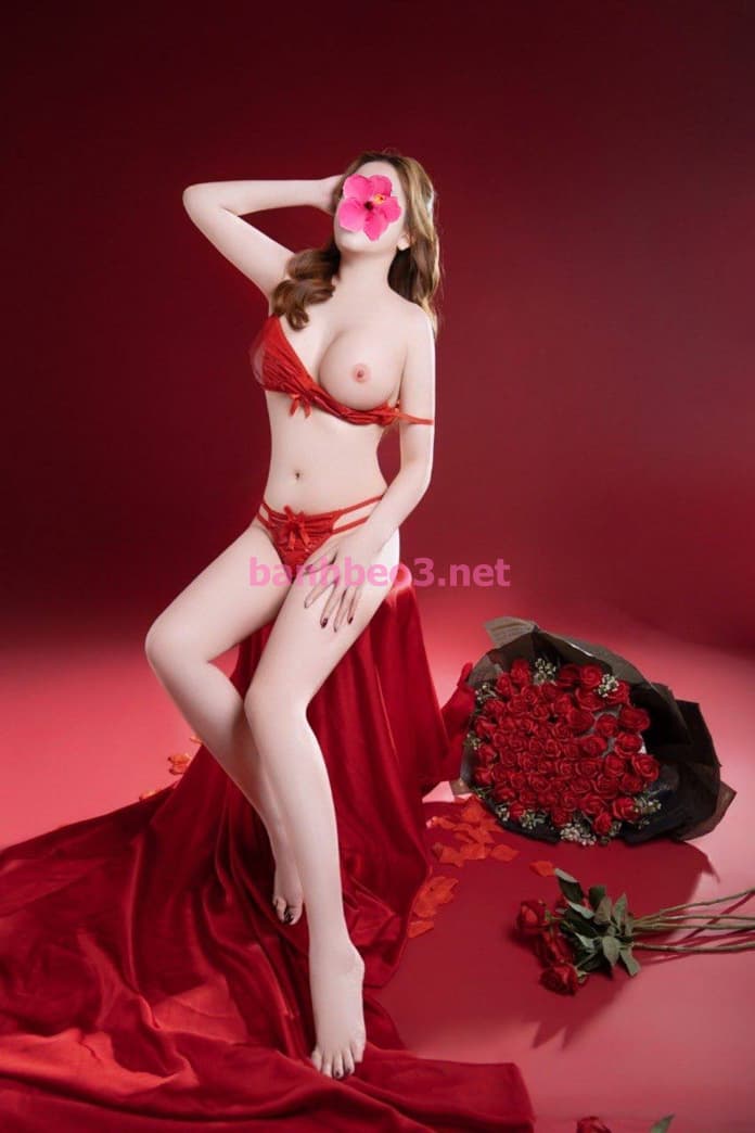 Kim oanh♥️có clip♥️_ Vú To Đẹp Tự Nhiên - Mông Mẩy Căng Tràn - Nóng Bỏng Và Tình Cảm